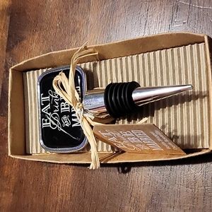 Wine topper